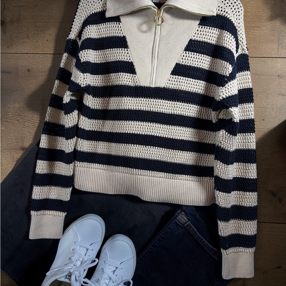 Tommy Hilfiger Women Ivory & Navy StripeCollared Zip Neck Sz M 100% Cotton